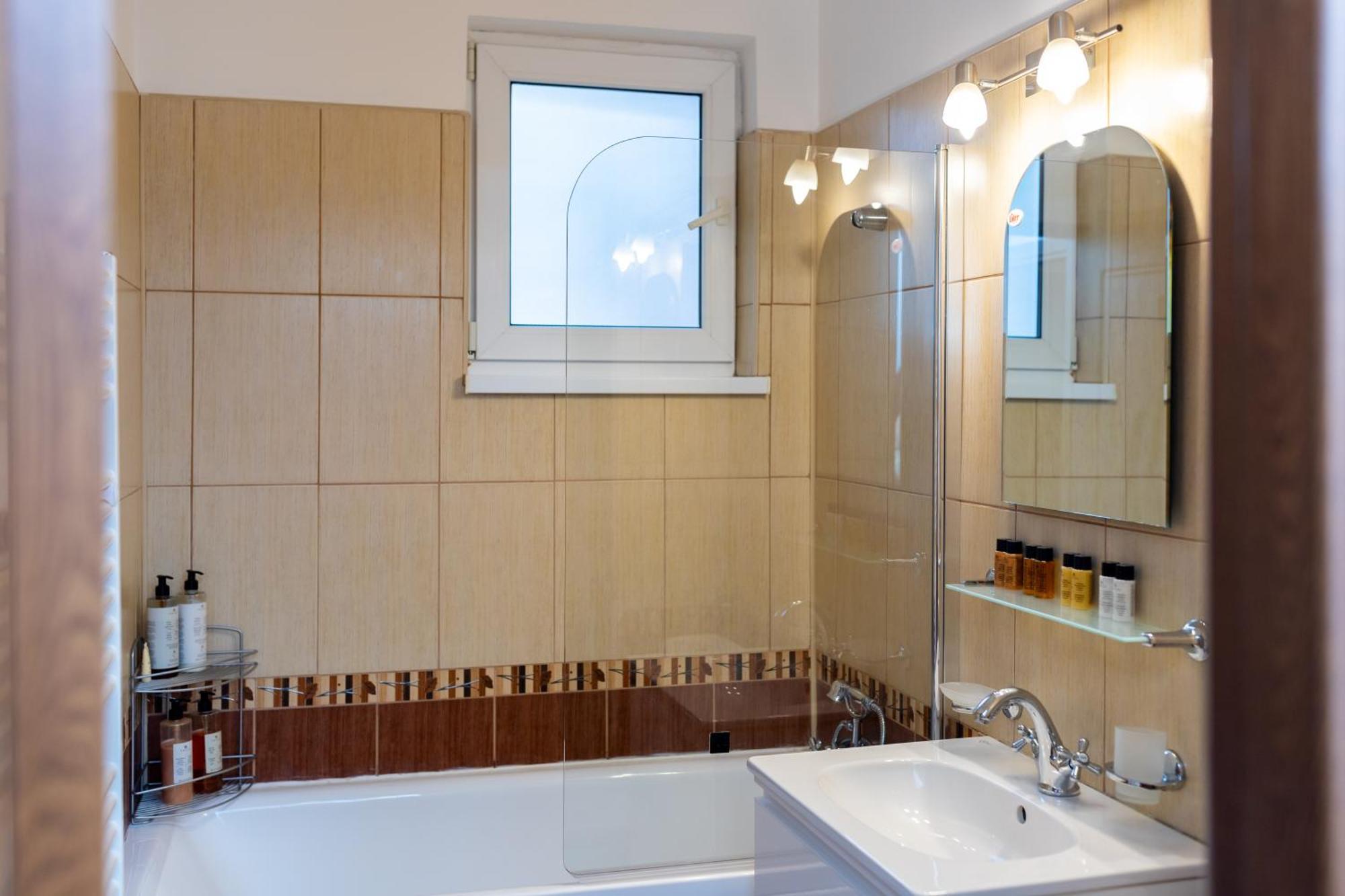 Apartament Octavia Hunedoara Luaran gambar